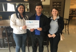Entrega ao ganhador do 10º Prêmio Promoção Top 10
