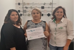 Entrega a ganhadora do 7º Prêmio Promoção Top 10
